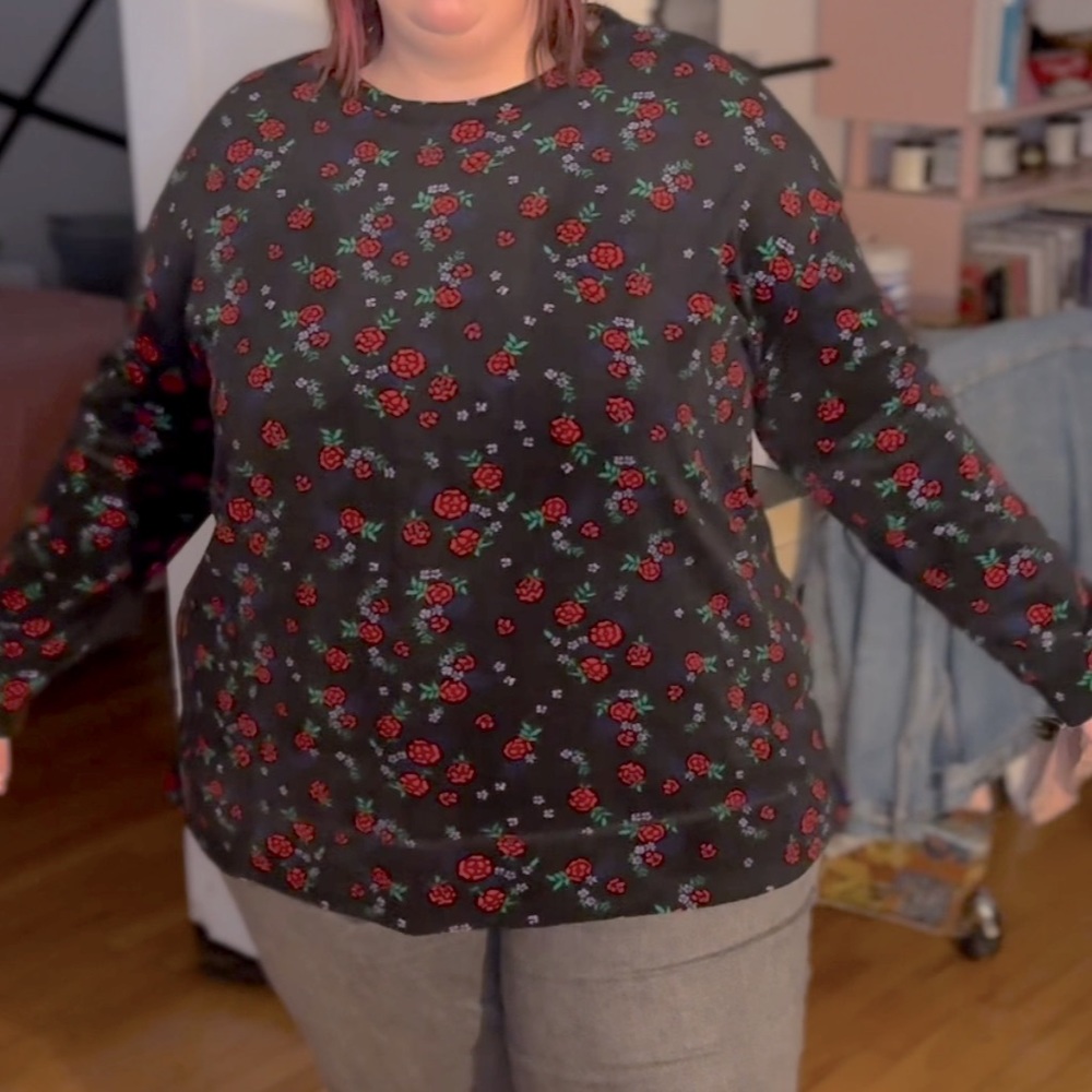 VINTAGE velveteen rose tunic top